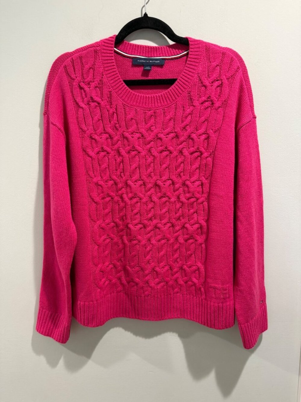 Tommy Hilfiger Fuchsia Pink Cable Knit Crewneck Sweater Size Large 100% Acrylic